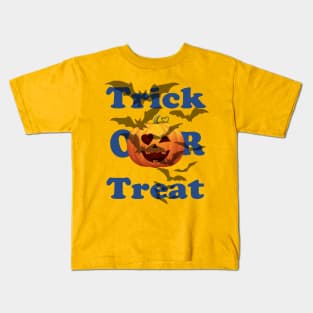 Funny Halloween Gift Trick or treat with scary pumpkin face for men and women Kids T-Shirt